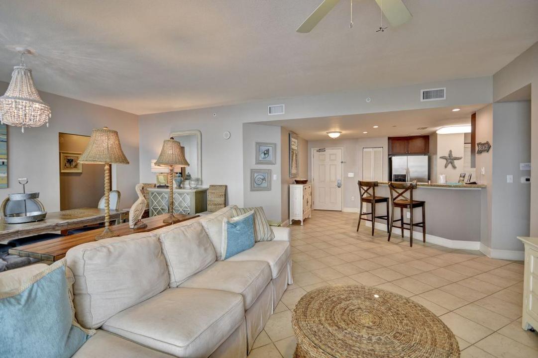 Popular attractions Area Nearby Property